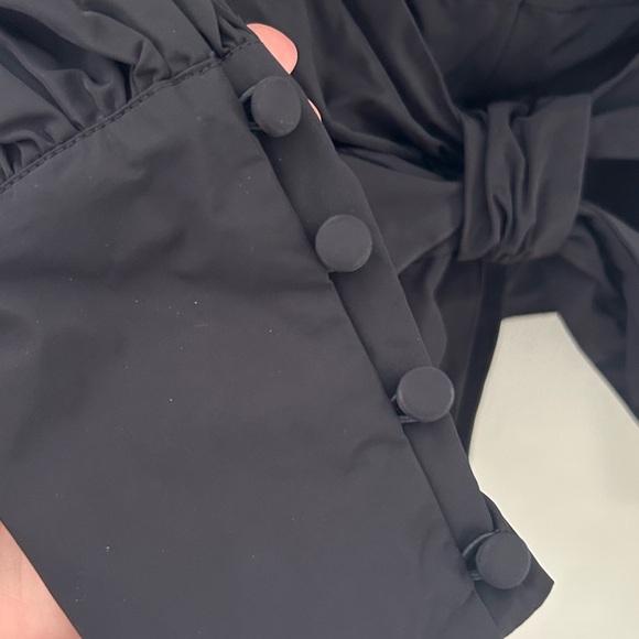 NWT Veronica Beard black 
twist‎ detail V-neck blouse size 00 - Picture 2 of 5